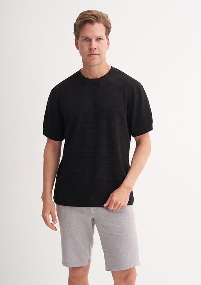 25Yceeo04207 Erkek Siyah Bisiklet Yaka T-shirt