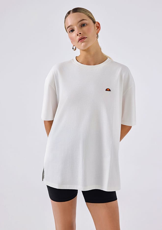 6Sf5027 Kadın Beyaz Yırtmaçlı T-shirt