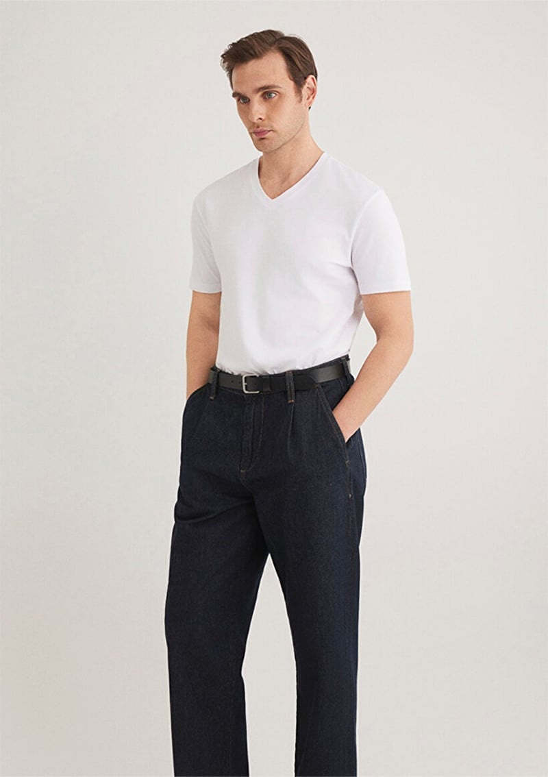 M061748-620 Erkek Beyaz V Yaka T-shirt