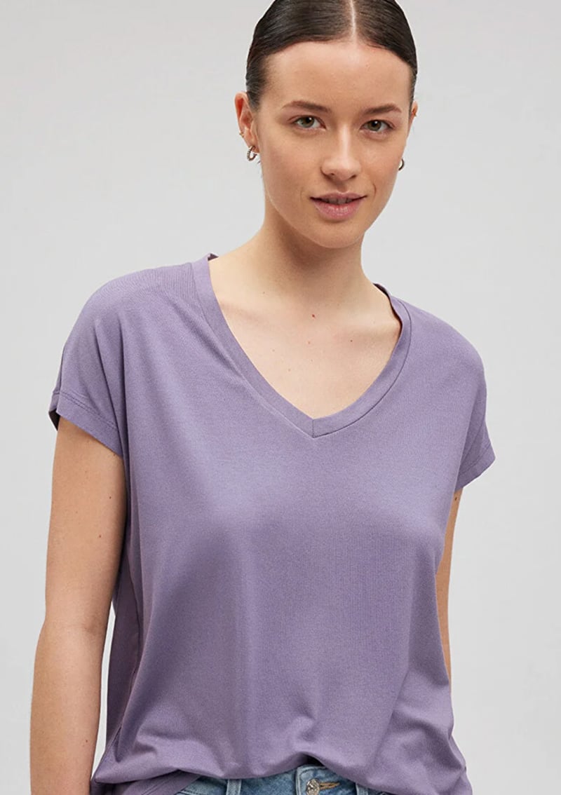 M167714-70608 Kadın Çok Renkli V Yaka T-shirt