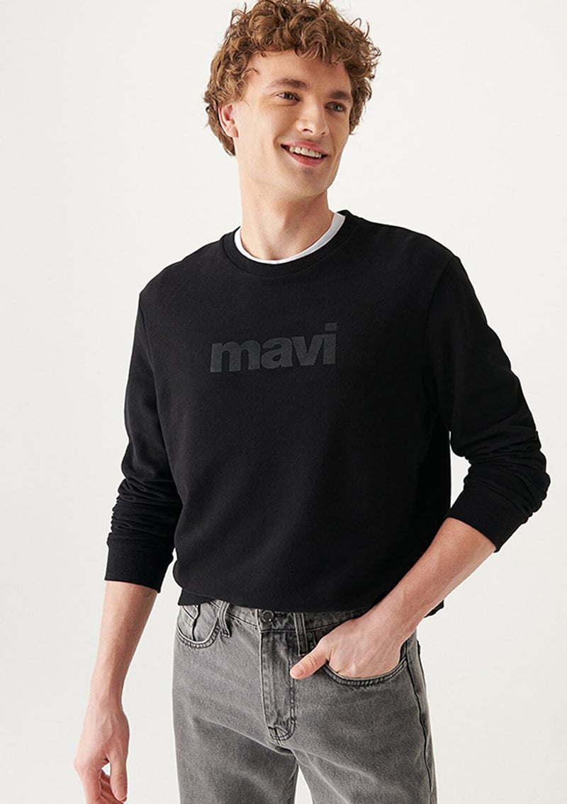 M066303-900 Erkek Siyah Sweatshirt