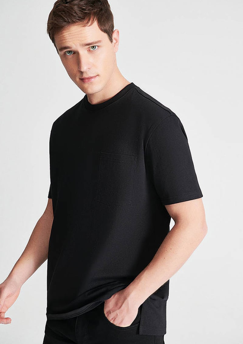 M066248-900 Erkek Siyah Basic T-shirt