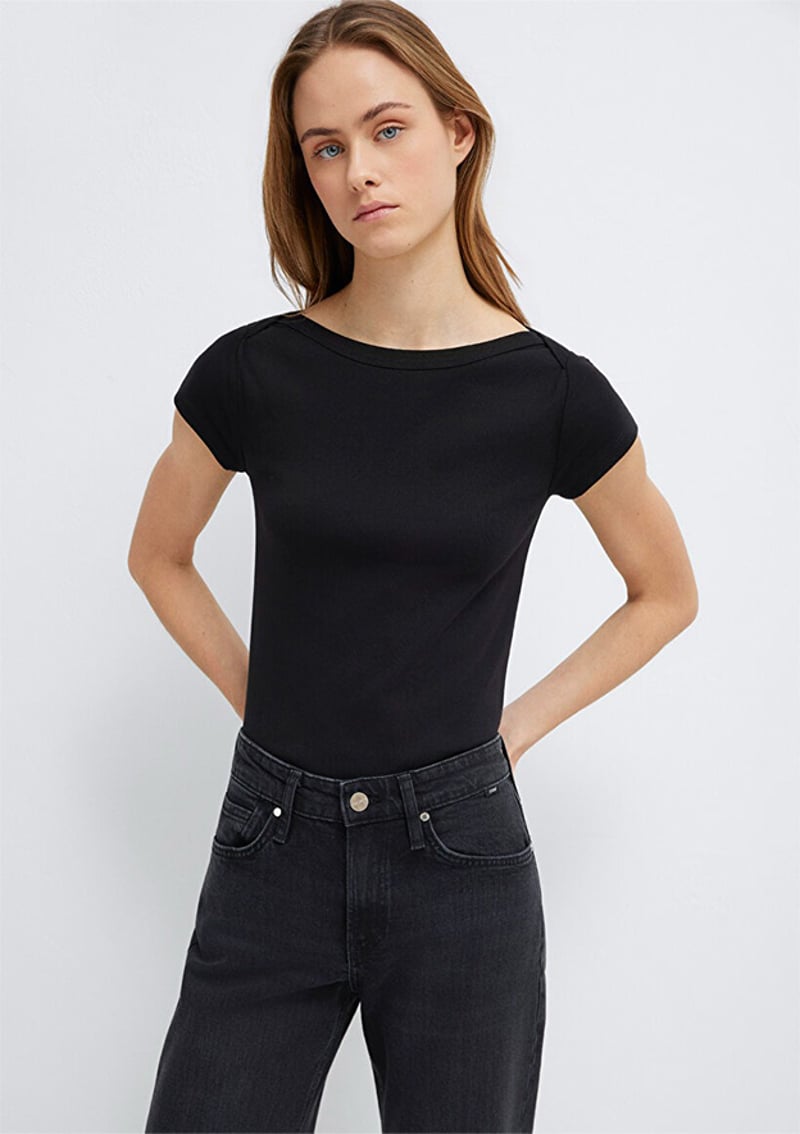 M1613807-900 Kadın Siyah Basic T-shirt