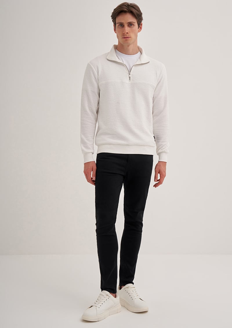 24Kceeo05067 Erkek Beyaz Sweatshirt