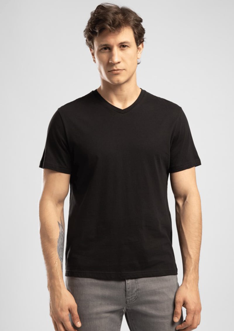262 Lcm 242002 Erkek Siyah V Yaka T-shirt
