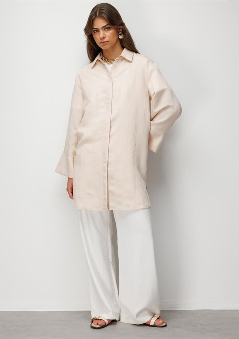 - M2MZ1030210249 Kadın Bej Armürlü Modern Kesim Uzun Tunik